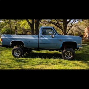 Meet your Posher, Henry